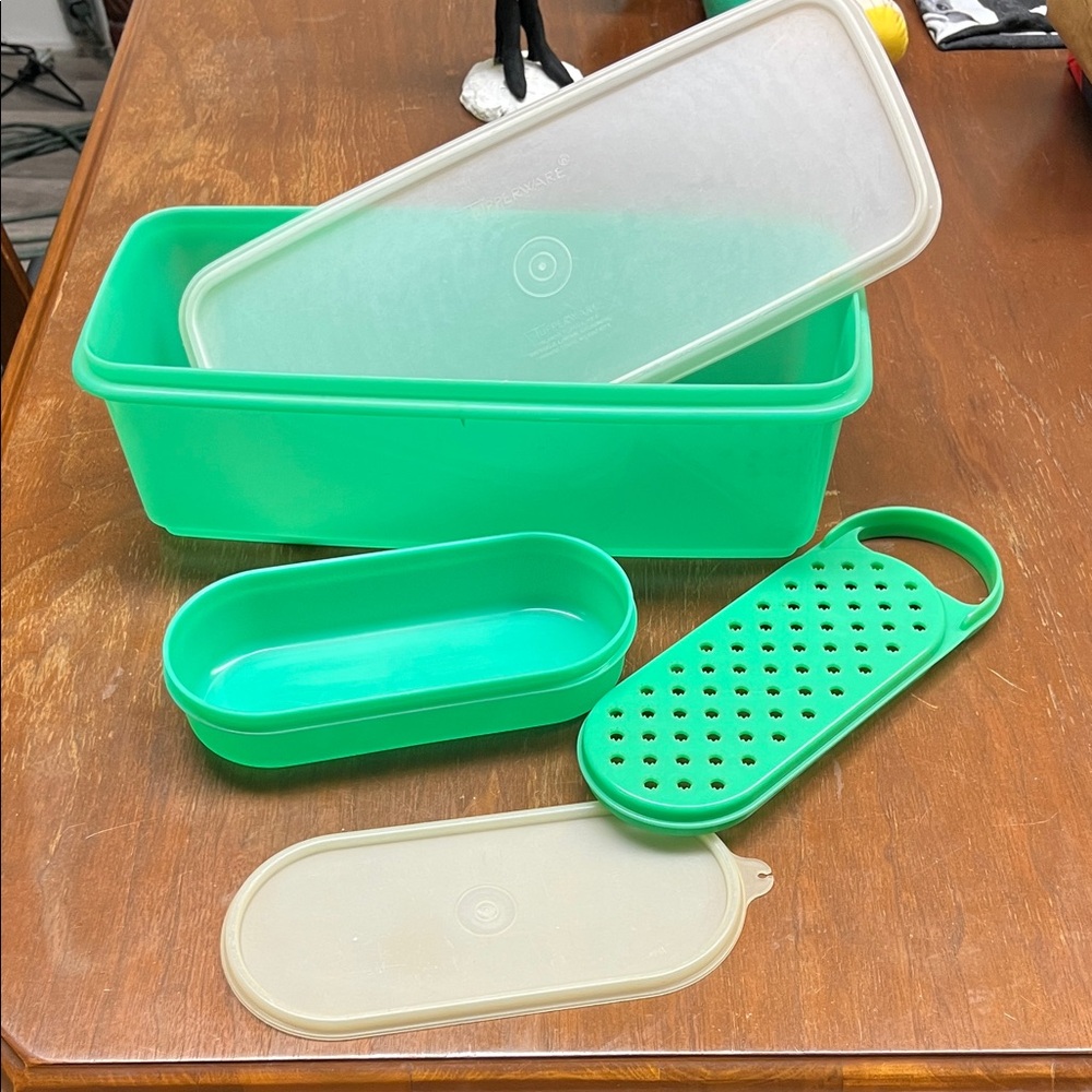 Vintage Tupperware 5 pcs Mint green bread box cheese grater and storage